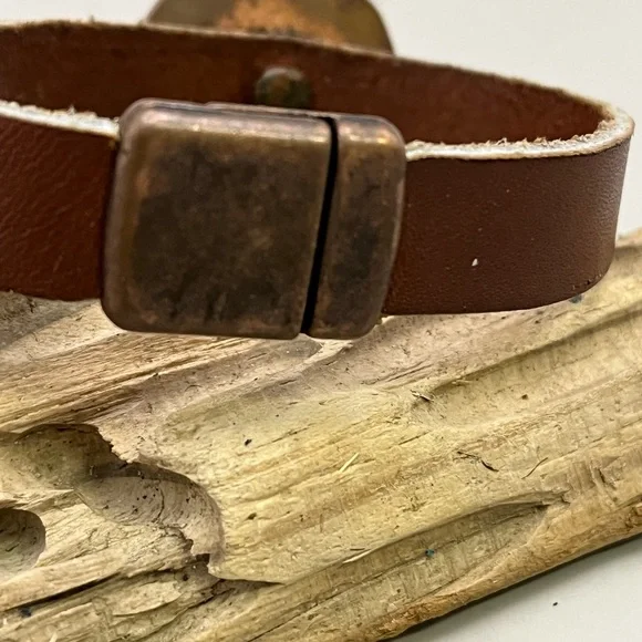 Copper-Trimmed Leather Bracelet with Banded Agate - Picture 2 of 4